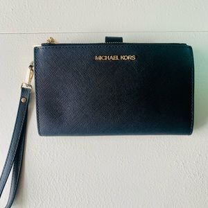 Michael Kors wristlet